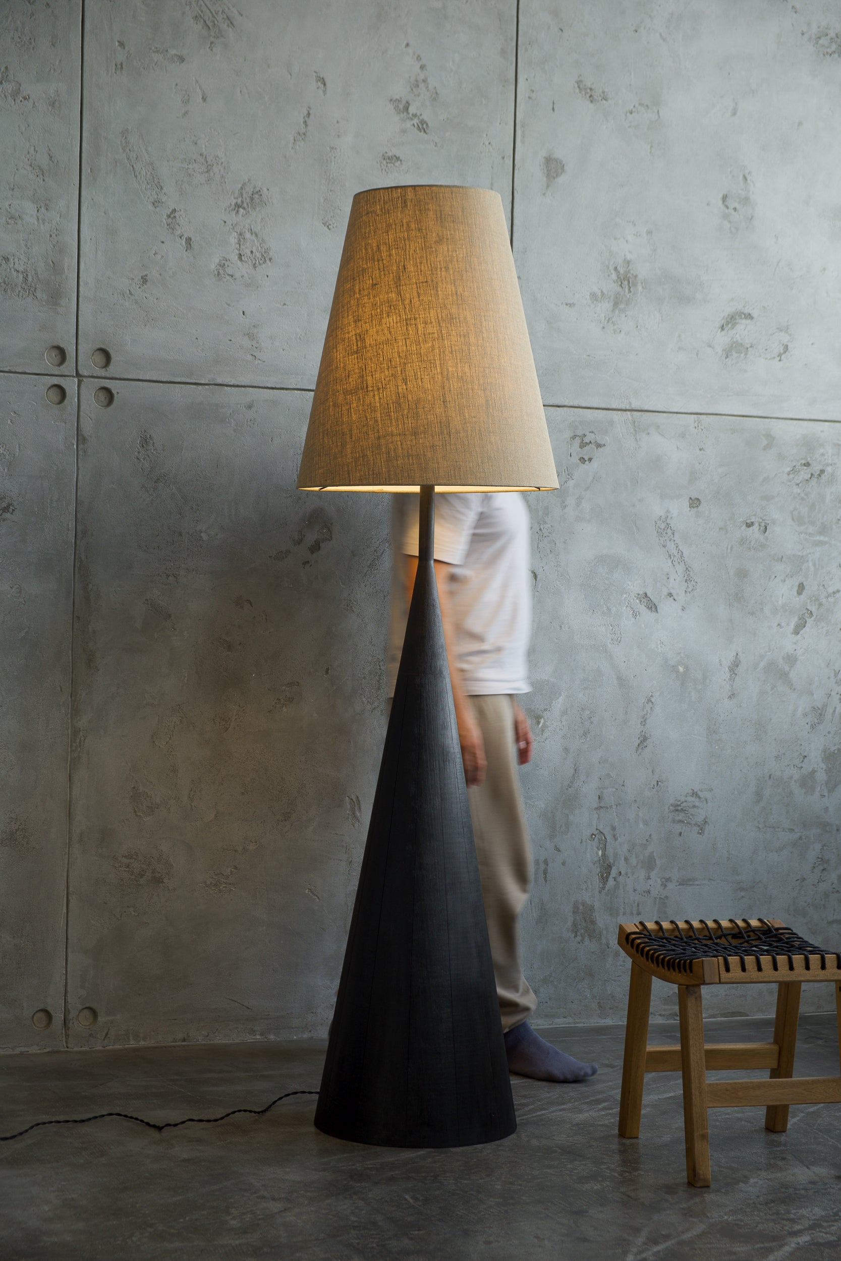 Floor Lamps That Transform Your Space: From Statement to Subtle