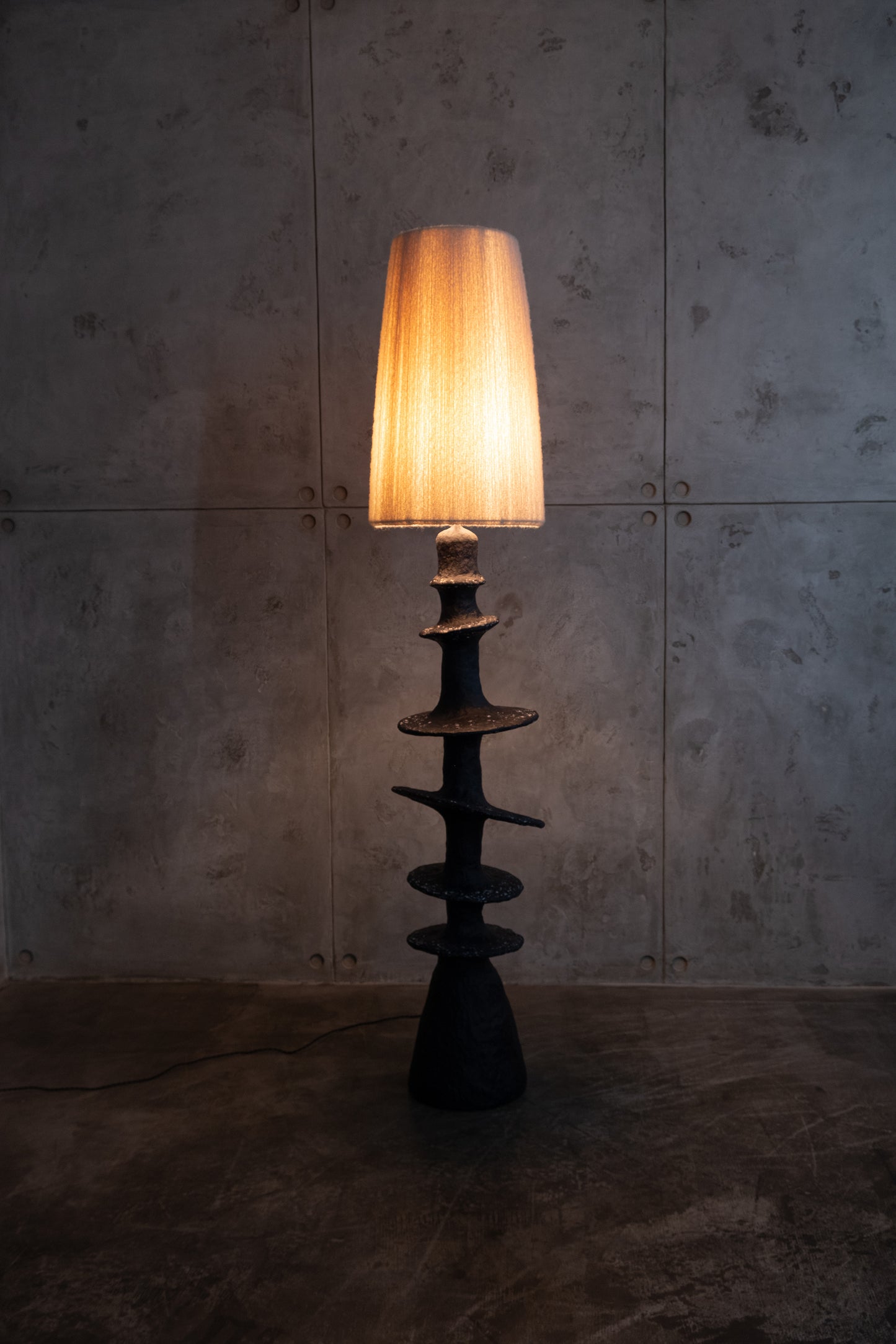 Orbita Sculptural Floor Lamp