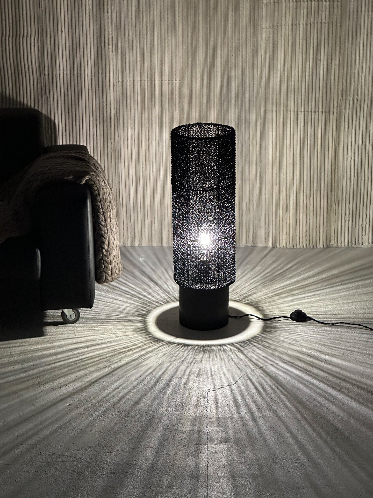 Mokko Black Floor Lamp
