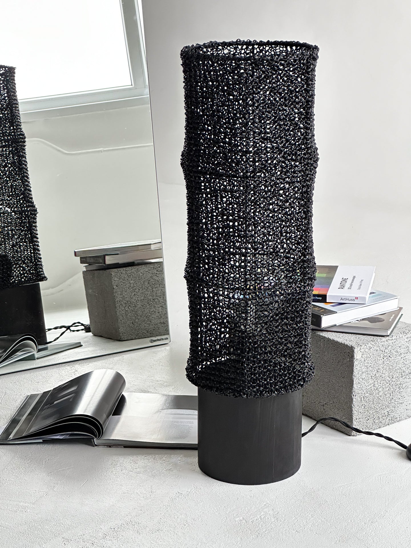 Mokko Black Floor Lamp
