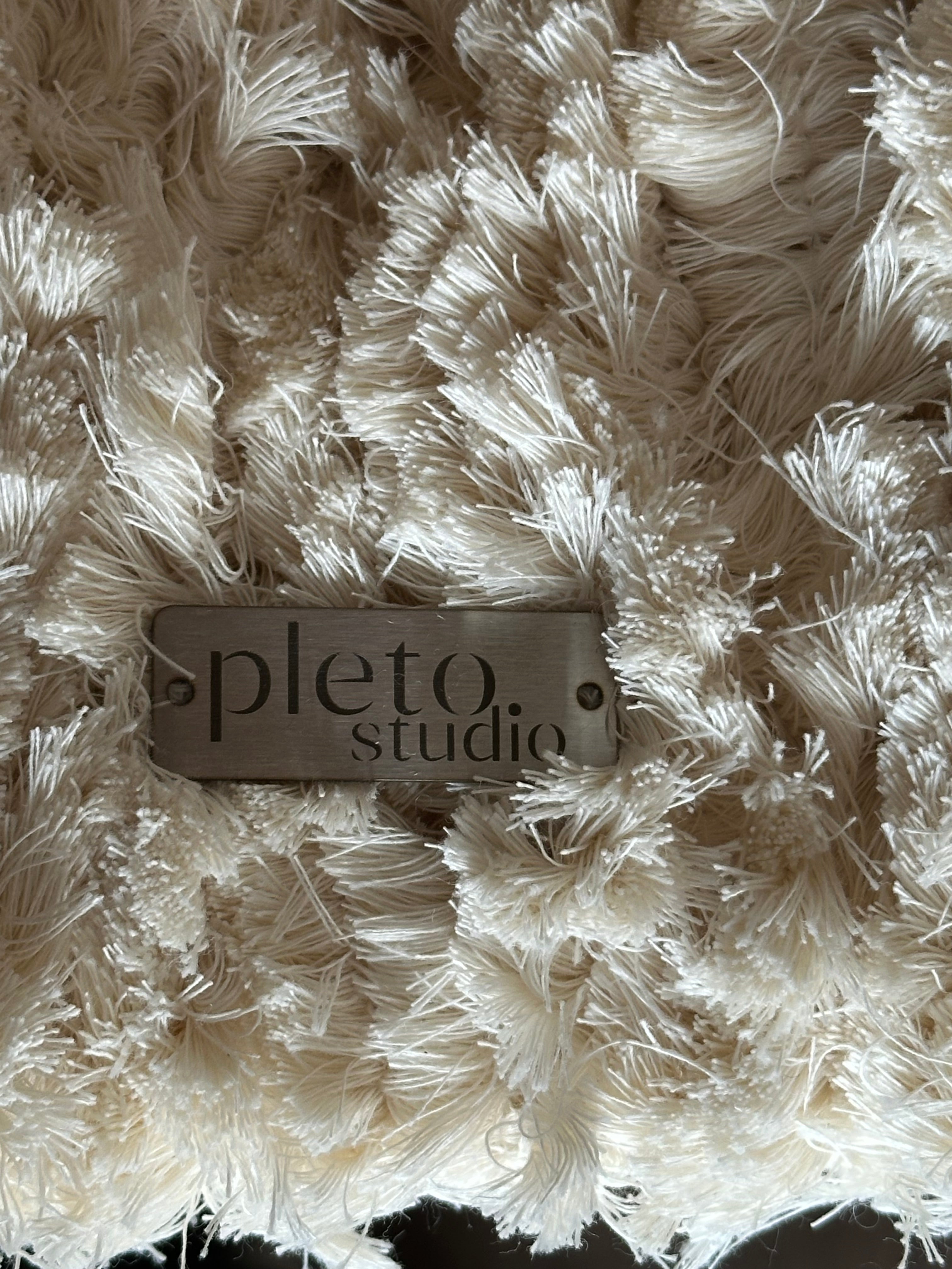 The Art of Lampshades: Shapes, Textures, and Atmosphere