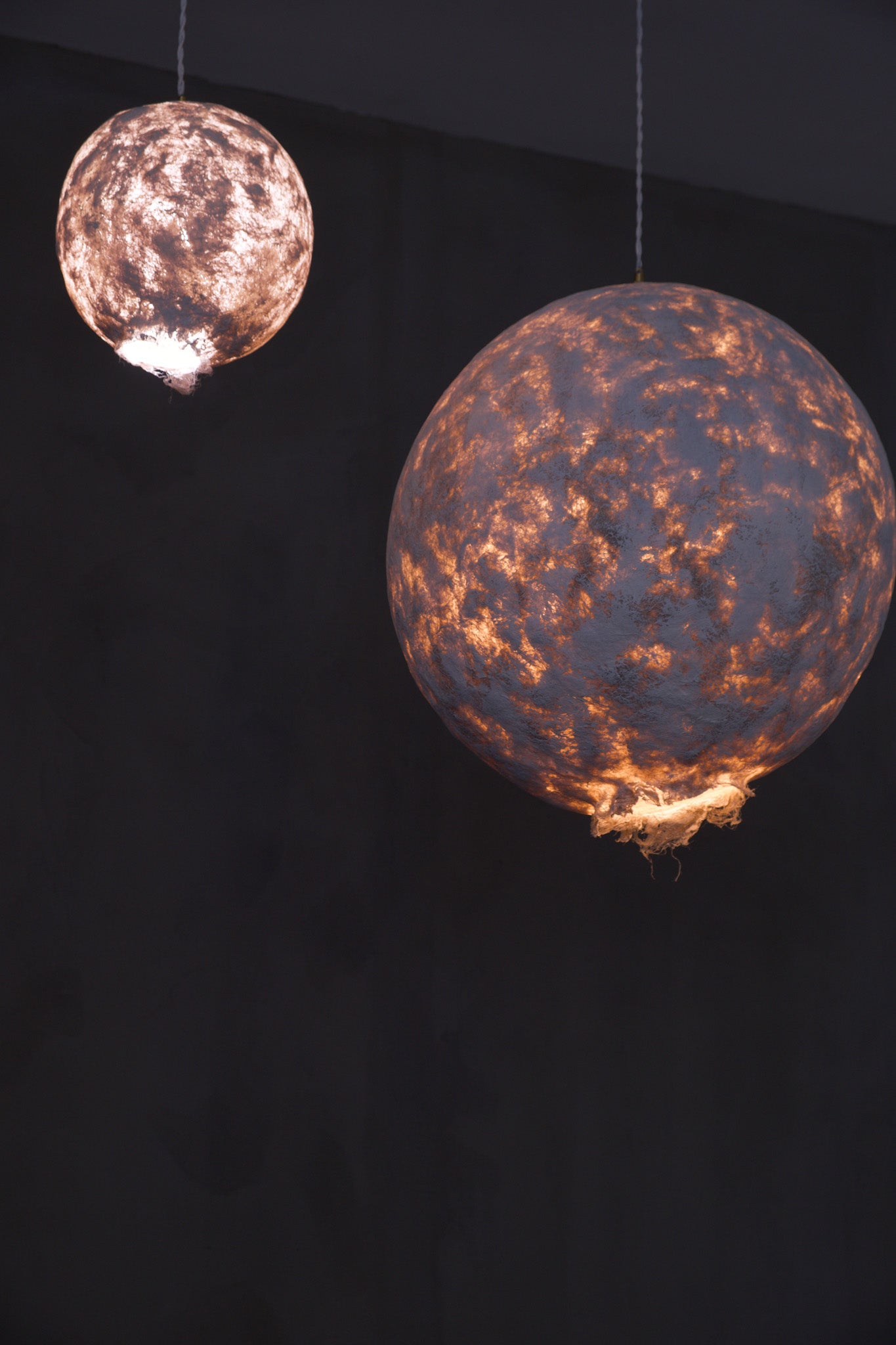 Svitylo – Small sculptural lighting by PletoStudio